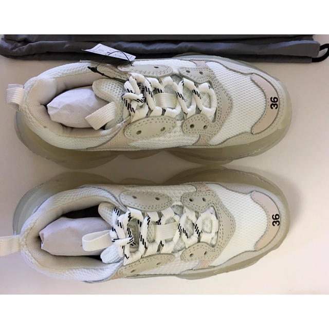 Balenciaga(バレンシアガ)の★新品【BALENCIAGA】TRIPLE S クリアソール スニーカー レディースの靴/シューズ(スニーカー)の商品写真