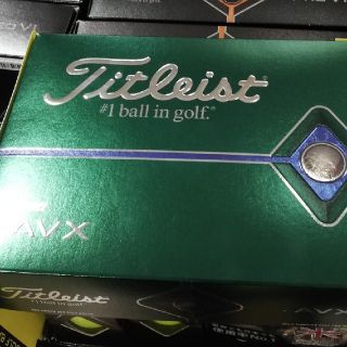 タイトリスト(Titleist)の【新品未使用】タイトリスト Titleist  AVX 12個 ゴルフボール(その他)