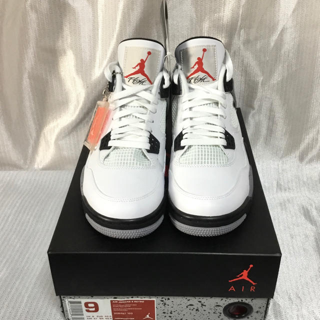 NIKE(ナイキ)の新品未使用 2011年 NIKE AIR JORDAN 4 RETRO GREY メンズの靴/シューズ(スニーカー)の商品写真