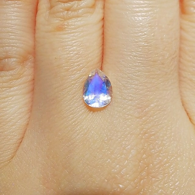 ルース 色石【ロイヤルブルームーンストーン  ペアシェイプカット】 0.98ct