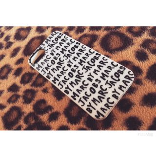 マークバイマークジェイコブス(MARC BY MARC JACOBS)のiPhone case❤️(モバイルケース/カバー)