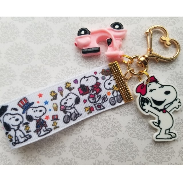 SNOOPY(スヌーピー)の【Latino様専用】ベル　チャーム レディースのアクセサリー(チャーム)の商品写真