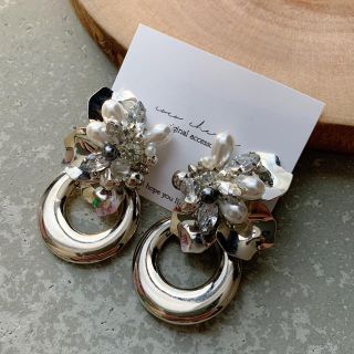 アメリヴィンテージ(Ameri VINTAGE)のシルバー花びらリングピアス＊シルバーピアス＊フラワーピアス(ピアス)