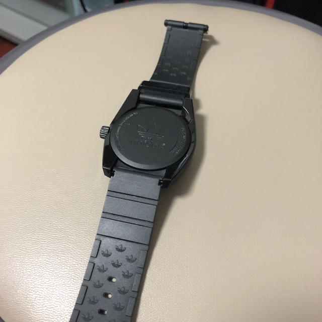 adidas(アディダス)のひらりんさん)電池新品 アディダス腕時計 ADH2653 中古　腕時計　ブラック メンズの時計(腕時計(アナログ))の商品写真