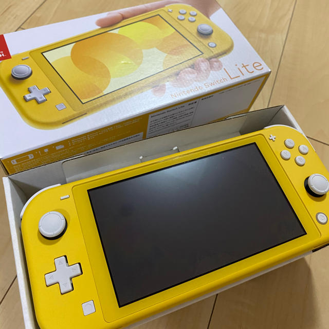 Nintendo Switch Lite イエロー