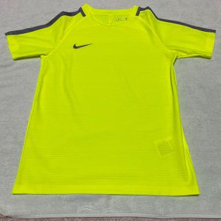 ナイキ(NIKE)のTシャツ　NIKE  キッズ  M(150cm)サイズ　(Tシャツ/カットソー)