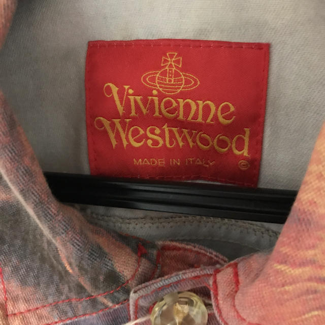 Vivienne Westwood(ヴィヴィアンウエストウッド)の希少★ヴィヴィアン　ウエストウッド　キッシングジャケット レディースのジャケット/アウター(その他)の商品写真