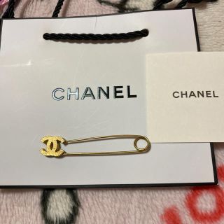 シャネル(CHANEL)のシャネル　正規品　ピンブローチ　ゴールド　used(ブローチ/コサージュ)