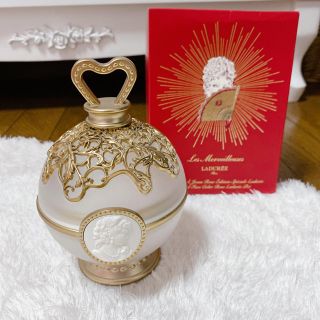 レメルヴェイユーズラデュレ(Les Merveilleuses LADUREE)のクリスマスフェイスカラー ポット レ・メルヴェイユーズ・ラデュレ(チーク)