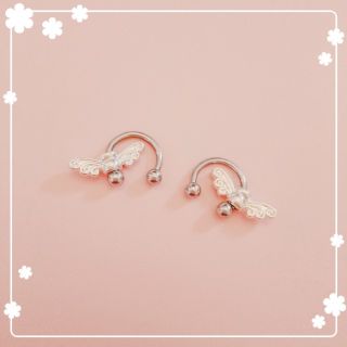 handmade*【小さな天使の羽】ボディピアス(ピアス)