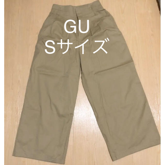 GU(ジーユー)のGU ベルト付き　チノワイドパンツ レディースのパンツ(チノパン)の商品写真