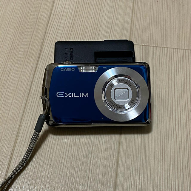 CASIO(カシオ)のCASIO EXILIM EX-N1BE スマホ/家電/カメラのカメラ(コンパクトデジタルカメラ)の商品写真