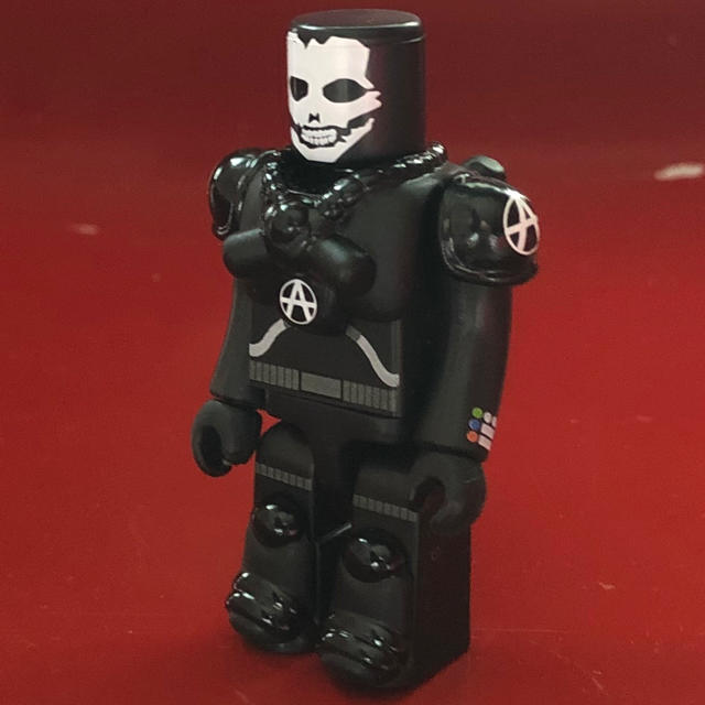 在庫処分セール MEDICOM TOY 《マッドカプセルマーケッツ》100 - キューブリック、ベアブリック