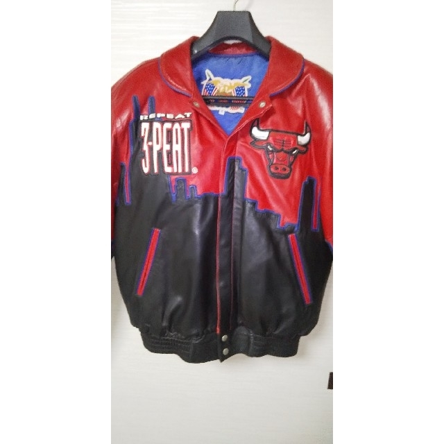 再×14入荷 シカゴブルズ CHICAGOBULLS 革ジャン Ｍサイズ 95 96