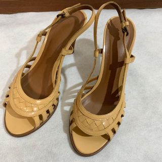 ボッテガヴェネタ(Bottega Veneta)のボッテガヴェネタ BOTTEGA VENETA イントレチャートベージュサンダル(サンダル)