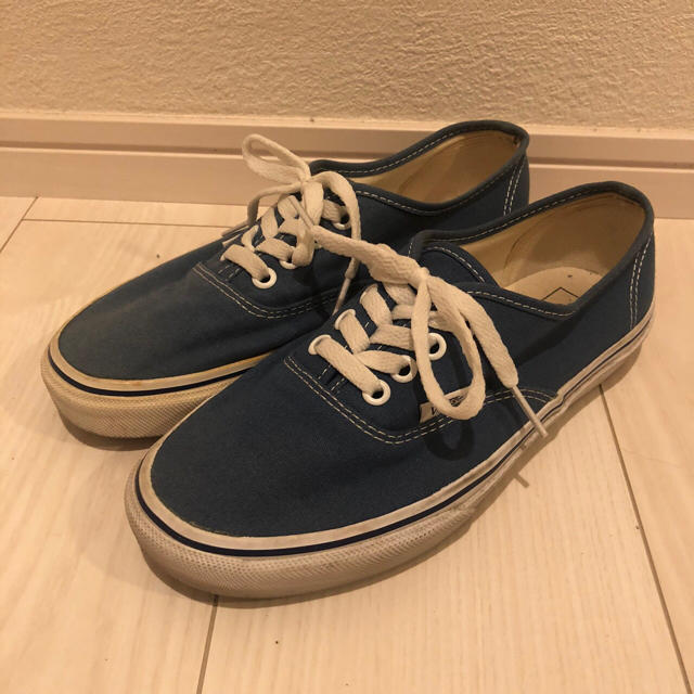 VANS(ヴァンズ)の23.5㎝　VANS スニーカー オーセンティック　バンズ　靴 レディースの靴/シューズ(スニーカー)の商品写真