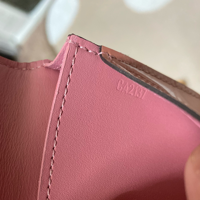 LOUIS VUITTON(ルイヴィトン)のLOUIS VUITTON 名刺入れカードケース レディースのファッション小物(名刺入れ/定期入れ)の商品写真