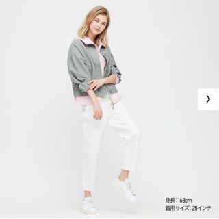 ユニクロ(UNIQLO)のユニクロ　スラウチテーパードアンクルジーンズ(デニム/ジーンズ)