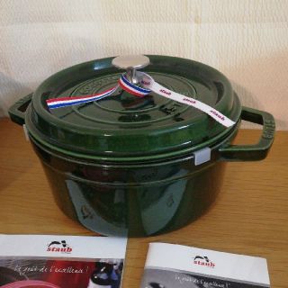 ストウブ(STAUB)のストウブ■人気色　バジルグリーン　22センチ(鍋/フライパン)