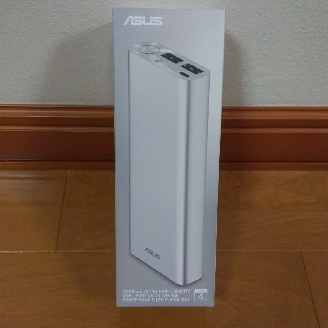 ASUS(エイスース)のASUS モバイルバッテリー ZenPower Ultra 新品未使用 送料込み スマホ/家電/カメラのスマートフォン/携帯電話(バッテリー/充電器)の商品写真