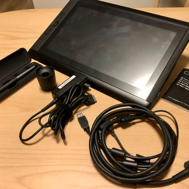 Wacom(ワコム)の【かり様専用】液晶タブレット  Cintiq 13HD (DTK-1300) スマホ/家電/カメラのPC/タブレット(PC周辺機器)の商品写真