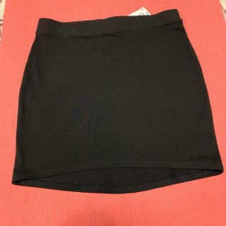 エイチアンドエム(H&M)の✴️週末値下げ✴️新品　H&M 黒のミニスカート　M(ミニスカート)