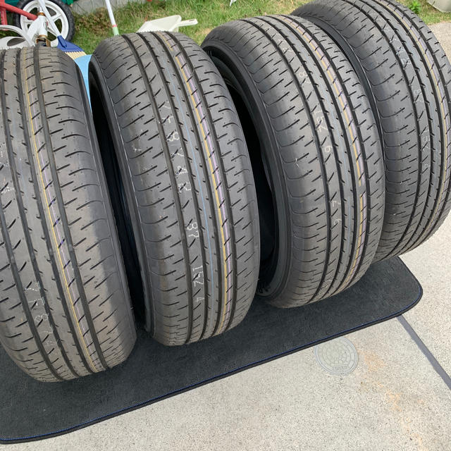 新車外し 225/60R17 BluEarth E51 4本セット 製造年週最近 雑誌で紹介