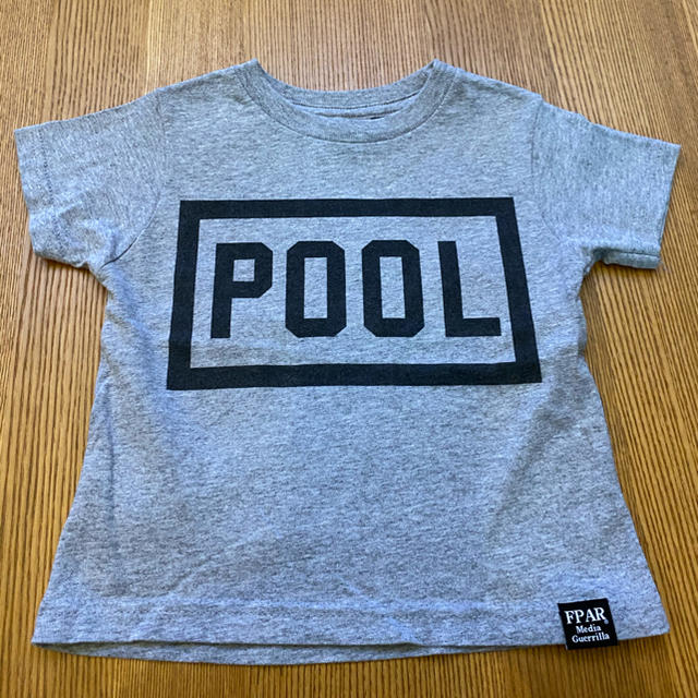 FRAGMENT(フラグメント)のIN THE POOL キッズ　Tシャツ　100サイズ キッズ/ベビー/マタニティのキッズ服男の子用(90cm~)(Tシャツ/カットソー)の商品写真