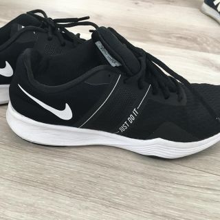 ナイキ(NIKE)のナイキ　スニーカー　24㎝　(スニーカー)