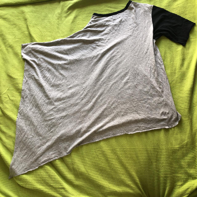 MIHARAYASUHIRO(ミハラヤスヒロ)のミハラヤスヒロ変形ポンチョTシャツ メンズのトップス(Tシャツ/カットソー(半袖/袖なし))の商品写真