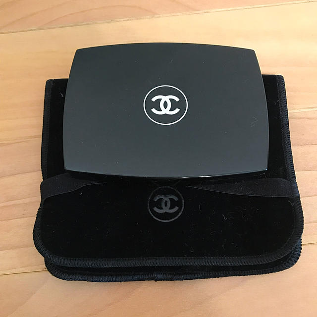 CHANEL(シャネル)のCHANEL TRAVEL MAKEUP PALETTE コスメ/美容のキット/セット(コフレ/メイクアップセット)の商品写真