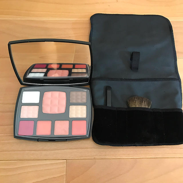 CHANEL(シャネル)のCHANEL TRAVEL MAKEUP PALETTE コスメ/美容のキット/セット(コフレ/メイクアップセット)の商品写真