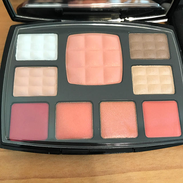 CHANEL(シャネル)のCHANEL TRAVEL MAKEUP PALETTE コスメ/美容のキット/セット(コフレ/メイクアップセット)の商品写真