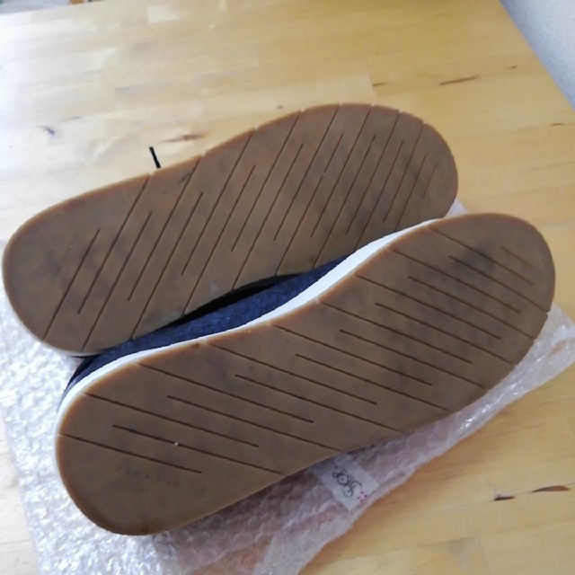 ZARA(ザラ)の送料無料【美品】28.5cm zara man スニーカー　シューズ　靴　メンズ メンズの靴/シューズ(スニーカー)の商品写真
