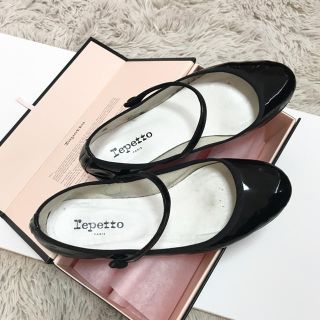 レペット(repetto)のレペット　LIO エナメル バレエシューズ　ブラック　39(バレエシューズ)