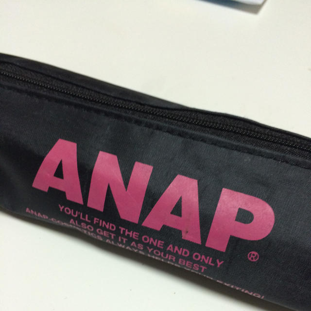ANAP(アナップ)のストレートアイロン スマホ/家電/カメラの美容/健康(ヘアアイロン)の商品写真