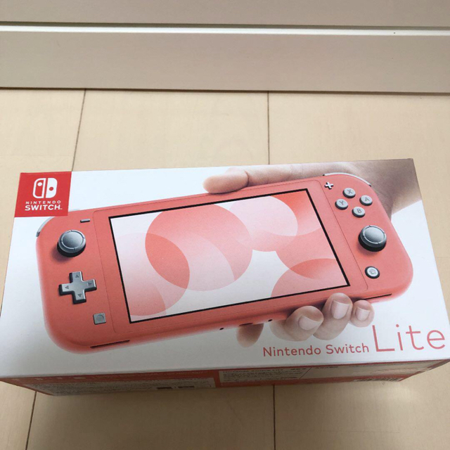 Nintendo Switch(ニンテンドースイッチ)のNintendo Switch Lite スイッチライト 本体 コーラル 新品 エンタメ/ホビーのゲームソフト/ゲーム機本体(携帯用ゲーム機本体)の商品写真