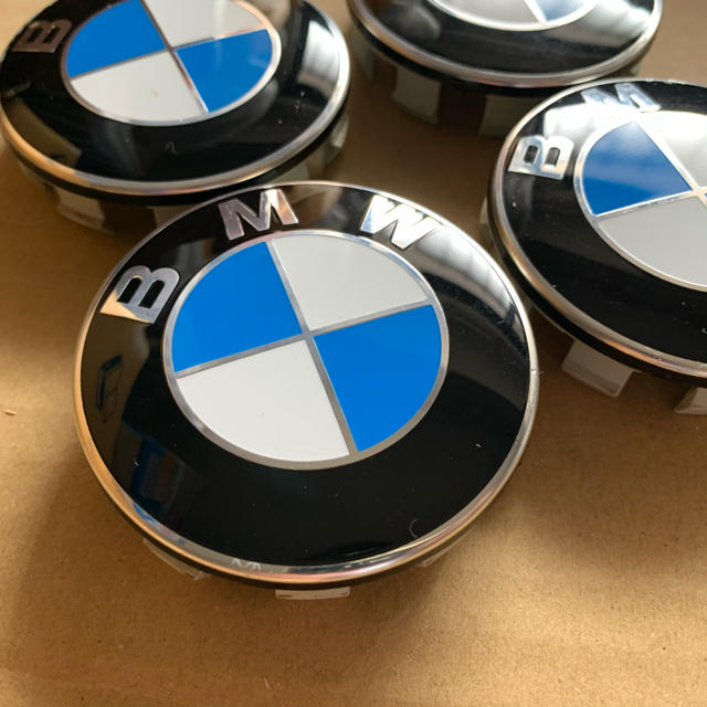 BMW(ビーエムダブリュー)のBMW 純正 ホイールセンターキャップ 68㎜  自動車/バイクの自動車(ホイール)の商品写真