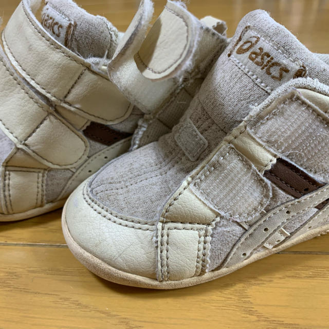 asics(アシックス)の子供靴13.5cm asics キッズ/ベビー/マタニティのベビー靴/シューズ(~14cm)(スニーカー)の商品写真