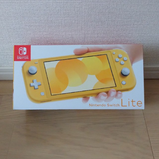 Nintendo Switch(ニンテンドースイッチ)のスイッチライト どうぶつの森セット  エンタメ/ホビーのゲームソフト/ゲーム機本体(家庭用ゲーム機本体)の商品写真