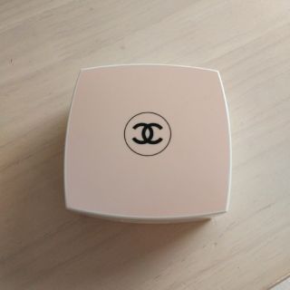 シャネル(CHANEL)のル ブラン トーン-アップ ロージー タッチ (特別限定品☆)(化粧下地)