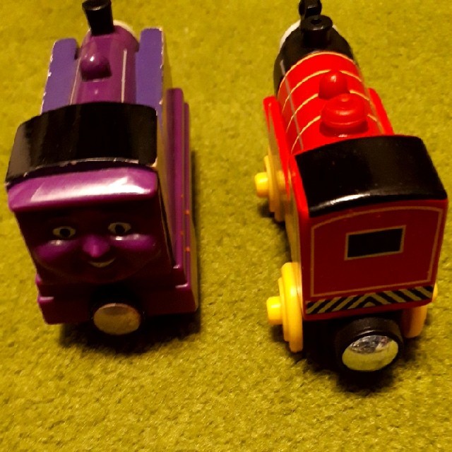 BRIO(ブリオ)のBRIO ビクター　CULDEE 2体セット キッズ/ベビー/マタニティのおもちゃ(電車のおもちゃ/車)の商品写真