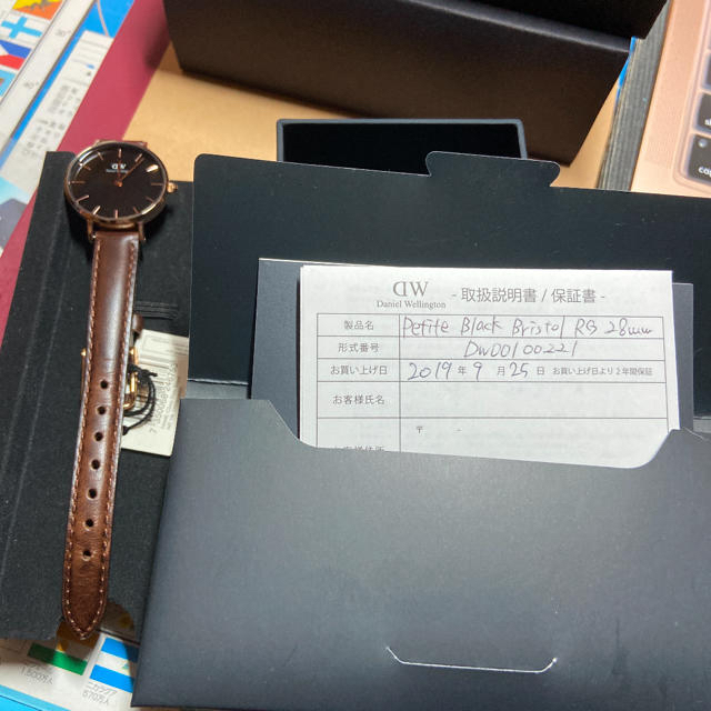Daniel Wellington(ダニエルウェリントン)のダニエルウェリントン　28mm 時計　ゴールド　ブラック レディースのファッション小物(腕時計)の商品写真