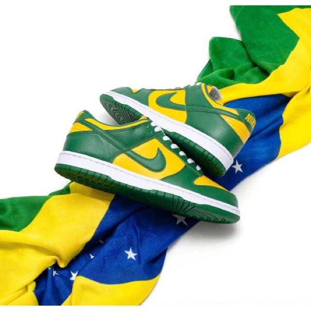 NIKE(ナイキ)のNike Dunk Low SP Blazil ダンク　ブラジル　27.0cm メンズの靴/シューズ(スニーカー)の商品写真