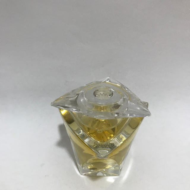 dicila(ディシラ)のディシラ　パルファム　ネフェルテム　18ml コスメ/美容の香水(香水(女性用))の商品写真