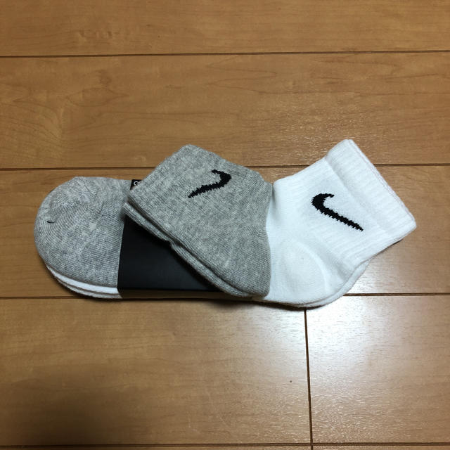 NIKE(ナイキ)の☆ナイキ　NIKE 3P ソックス　27〜29cm  白、黒、グレー メンズのレッグウェア(ソックス)の商品写真