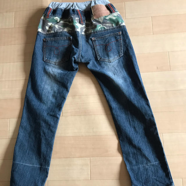 ジーンズ130 キッズ/ベビー/マタニティのキッズ服男の子用(90cm~)(パンツ/スパッツ)の商品写真