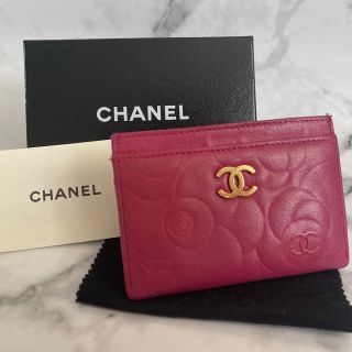 CHANEL 名刺ケース カードケース ピンクオレンジ カメリア ロゴ金具