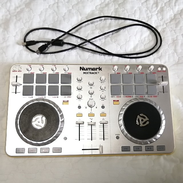 Pioneer(パイオニア)のNumark MIXTRACK 2 動作確認済み mixtrack2 楽器のDJ機器(DJコントローラー)の商品写真