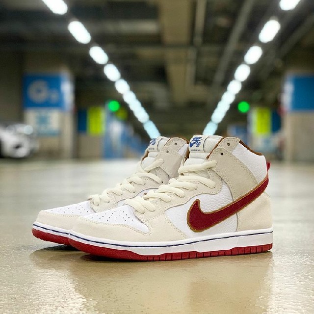 NIKE(ナイキ)の26 DUNK HIGH PRO SAIL / CRIMSON メンズの靴/シューズ(スニーカー)の商品写真